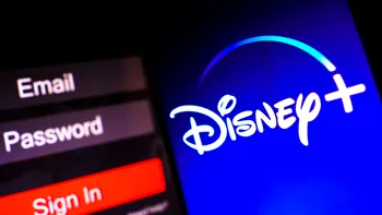 Disney+ o ia pe urmele Netflix: devine strict în ceea ce privește partajarea parolelor, cum ne afectează