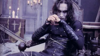 The Crow se întoarce pe marile ecrane. Ce actor va prelua „greaua moșternire” a lui Brandon Lee