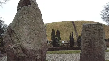 Cine a fost cioplitorul de rune vikinge de acum 1000 de ani. Cum i-au aflat cercetătorii identitatea, ce informații oferă despre o regină a acelor vremuri