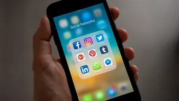 Cum știi că telefonul tău a fost „spart” de hackeri: 4 semne pe un iPhone sau Android ca să te îngrijorezi