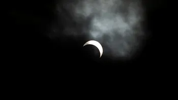 Eclipsă parțială de Lună, pe 28 octombrie. Ce este ”Luna vânătorului”, surpriza pe care o pregătește Jupiter
