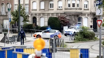 Primele informații despre capturarea autorului atacului terorist de la Bruxelles în care au murit doi suporteri. Acesta a murit după ce a fost împușcat VIDEO