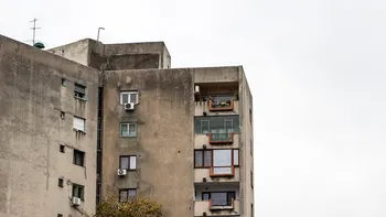 Mulți români care s-au mutat în „casa de vis” vor înapoi la bloc. Care sunt motivele