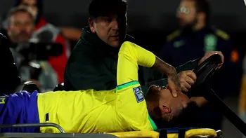 Neymar, în lacrimi. A părăsit terenul pe targă la meciul Uruguay - Brazilia. Prima reacție a starului lui Al-Hilal VIDEO