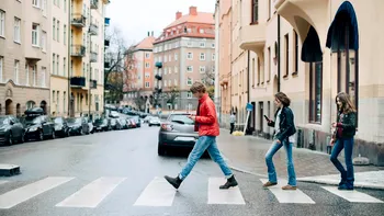 Codul Rutier pentru pietoni, bicicliști și conducătorii de trotinete. Amenzi fabuloase pentru cei care ignoră legea