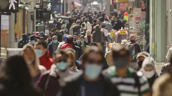 „Colapsul global” ar putea veni în acest secol: Ce au prezis oamenii de știință despre viitorul umanității