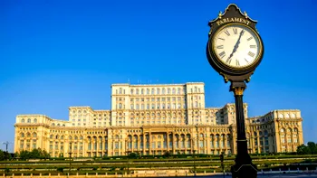 De la Casa Poporului la Palatul Parlamentului, a doua cea mai mare clădire din lume. Proiectul lui Ceaușescu de care sunt mândri românii