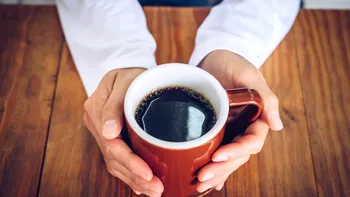 Ce să adaugi în cafea pentru un gust perfect și o aromă profundă