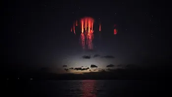 Fenomen spectaculos surprins deasupra Pământului de către un astronaut. Ce sunt și cum apar „fulgerele roșii