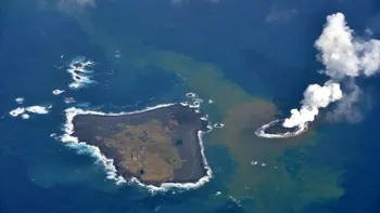 Cea mai nouă insulă de pe Terra, văzută din satelit. Se mărește de la o zi la alta, cum schimbă geografia lumii
