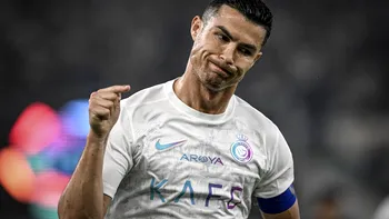 Ban la ban trage. Cristiano Ronaldo este miliardar, dar a primit de Crăciun cadouri de peste un milion de euro