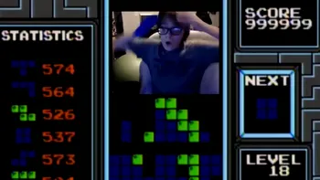 Copilul de 13 ani care a bătut un record Tetris rămas neatins timp de 34 de ani. Cum a reușit asta, de fapt