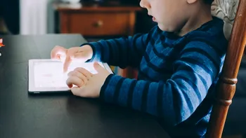 Digitalizarea școlilor din mediul rural, un vis frumos. România, țara lucrului prost făcut