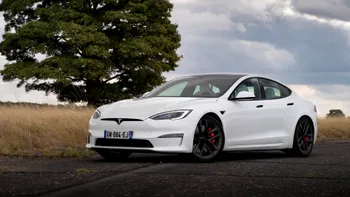 Tesla a rechemat în fabrică 200.000 de mașini electrice: Care e problema, ce trebuie să știe șoferii