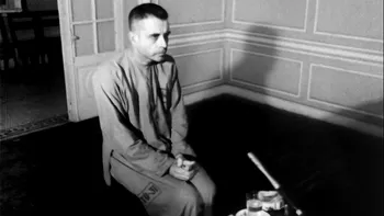 Metoda prin care un soldat american a transmis un mesaj secret din captivitate în timp ce era filmat și interogat. Cum a folosit codul Morse [VIDEO]