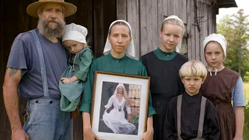 Viața bizară a oamenilor care trăiesc ca acum 200 de ani: Comunitatea Amish este ruptă de lumea modernă și dedicată credinței [VIDEO]
