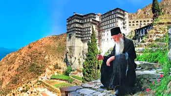 De ce femeilor le este interzis să meargă pe Muntele Athos: 