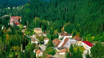 Stațiunea din România căzută în ruină: De la ape termale „vindecatoare” și peisaje fermecatoare, la pustiu