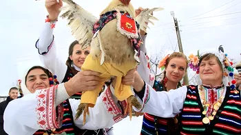 Cele mai ciudate superstiții și obiceiuri ale românilor: Mortul nu se atinge cu mâna stângă, iar umbrela deschisă în casă aduce 5 ani de ghinion
