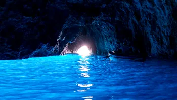 Descoperire fascinantă în Grota Albastră, cea mai frumoasă piscină naturală din lume