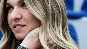 Cum a fost surprinsă Simona Halep cu o săptămână înainte de audierile TAS. Cu cine a ieșit la masă