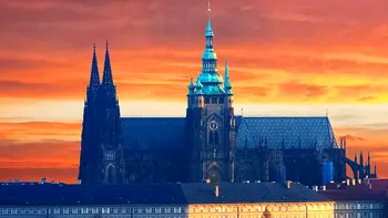 Cele mai mari și mai frumoase castele din lume, inclusiv unul impresionant din România cu o istorie fascinantă