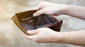 Prețuri și facturi mai mari, salarii mai mici. Situația a milioane de angajați români, în 2024