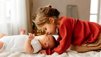 Noua tulburare întâlnită doar la femeile născute între 1981-1996, acum dovedită ştiinţific. Ce este „Sindromul surorii mari”