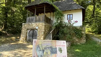 Unde se află casa de pe bancnota de 10 lei, de fapt. A fost vizitată de personalități internaționale de seamă