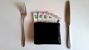 Devine obligatoriu în România de astăzi, 22 martie. Ce vor putea lua gratuit românii după ce iau masa la restaurant, o cheltuială în minus