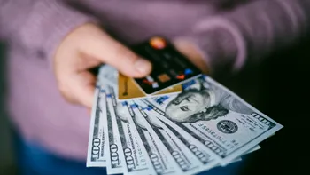 Noua criză financiară se simte la bănci, la dobânzi. Deciziile luate de giganți la nivel global în 2024