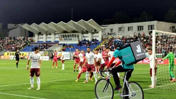Fotbalistul român care a ajuns să livreze mâncare la domiciliu: 