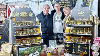 Românul care a dat lovitura cu un produs natural indispensabil. Afacerea de succes cu miere biologică dintr-o făbricuță de 100.000 de euro