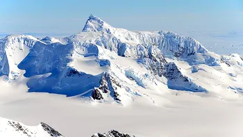 Descoperirea bizară de pe Google Maps: Unde duce, de fapt, ușa masivă din Antarctica