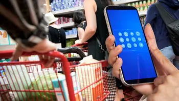 Aplicația pe care toți românii trebuie să o aibă pe telefon, mai ales când merg la cumpărături. Cum îți face viața mai ușoară, te scapă de țepe