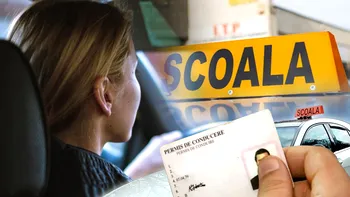 Femeia care a dat de permis de 960 de ori și a cheltuit o avere pentru asta. Carnetul de șoferi i-a adus o mașină și a devenit vedetă națională