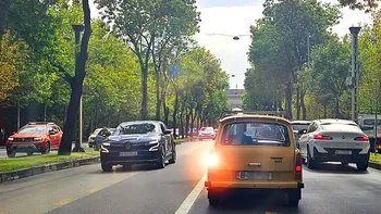 Schimbare în Codul Rutier din România: Când este permisă depășirea pe drumurile publice de către șoferi