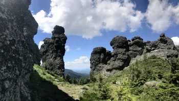 Misterul celor ”12 Apostoli” din România. Necredincioșii care ar fi fost pietrificați de către Dumnezeu