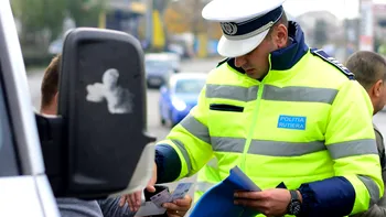 Este obligatoriu în România, conform Codului Rutier: Regula de care trebuie să țină cont șoferii. Poți trece ITP-ul și să circuli cu mașina dacă ai parbrizul spart?