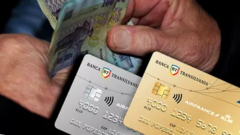 Vestea bună de la Banca Transilvania pentru pensionarii români. Cum pot primi sume generoase de bani, în ce condiții se acordă
