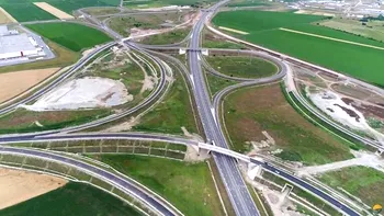 Singurul județ cu două autostrăzi și un aeroport din România. ”Salvat” de infrastructură și investiții masive, Iașiul promite să bubuie economic