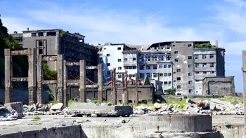 Locul total interzis pentru oamenii obișnuiți, de ce nu are voie nimeni să calce aici. Misterul insulei Hashima din Japonia