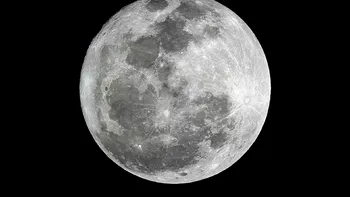Astronomii descoperă o structură imensă sub suprafața Lunii