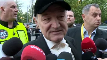 Gigi Becali, la stadion după patru ani. A venit însoțit de călugări la petrecerea de titlu a FCSB-ului