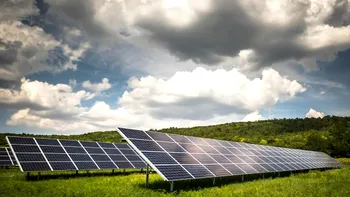 Inovație în domeniul energetic: Prima centrală fotovoltaică plutitoare din România