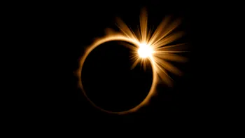 Un utilizator de YouTube a surprins obiecte misterioase în preajma eclipsei: Astronomii nu cred că sunt sateliți VIDEO