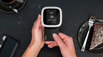 Revolut și Meridian Taxi colaborează pentru a spori flexibilitatea financiară în mobilitatea urbană: Cum funcționează Revolut Reader