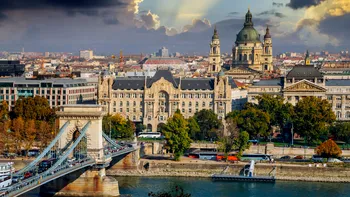 Orașul din Europa răsăriteană ce este denumit 