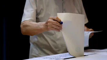Incidente la alegerile locale 2024: caz neobișnuit în Dolj, un șarpe găsit într-o secție de vot