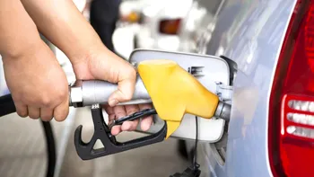 Scumpiri la pompă, de la 1 iulie: Șoferii cu mașini pe motorină vor plăti mai mult
